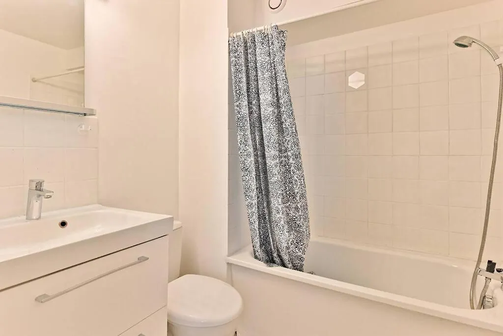 Apartment Proche Canal Saint Martin - Ii